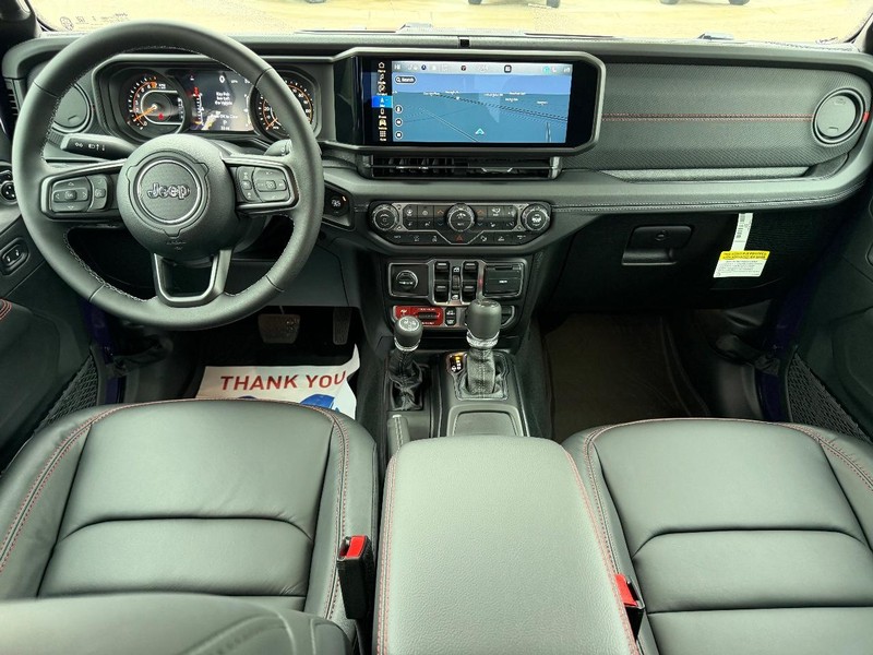 Jeep Gladiator Vehicle Full-screen Gallery Image 10