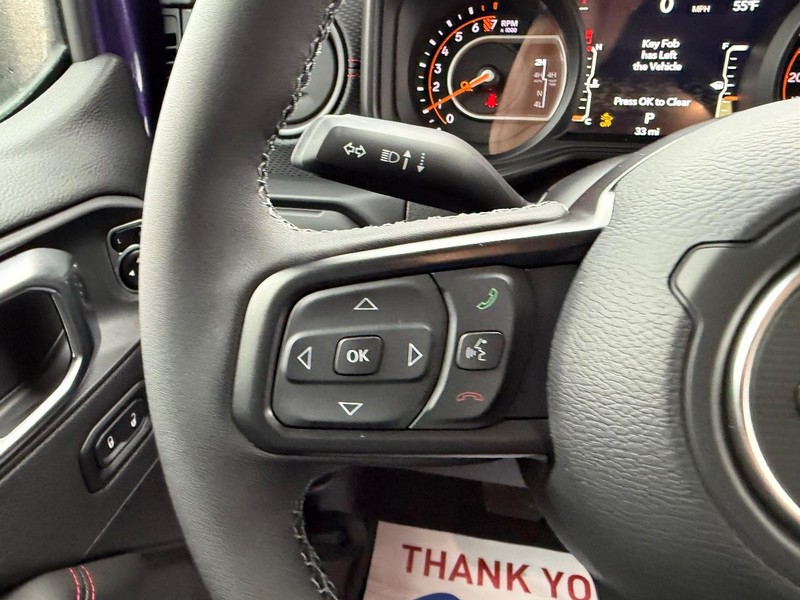 Jeep Gladiator Vehicle Full-screen Gallery Image 12