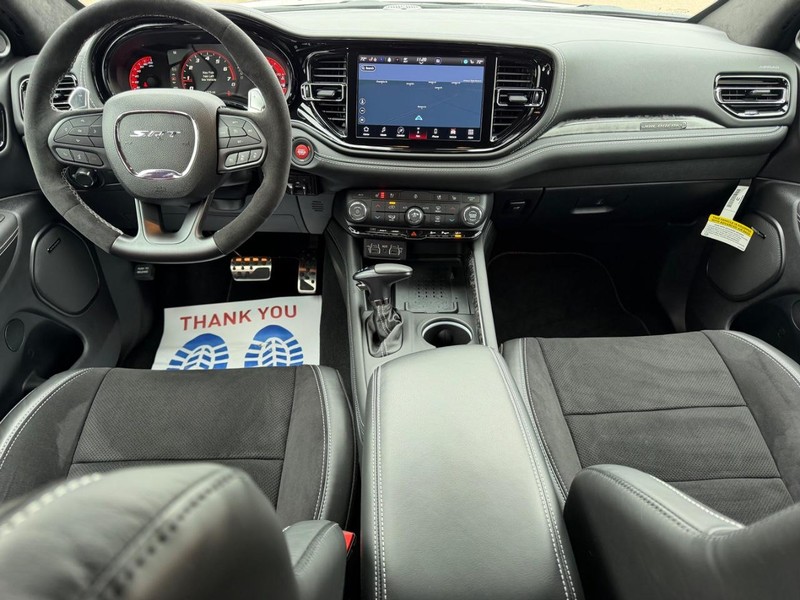 Dodge Durango Vehicle Full-screen Gallery Image 12