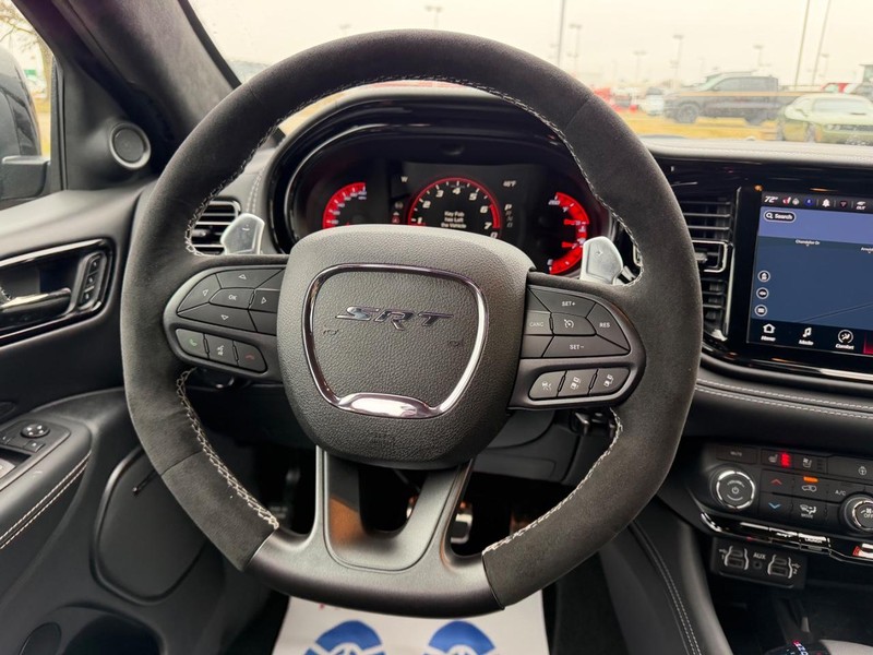 Dodge Durango Vehicle Full-screen Gallery Image 13