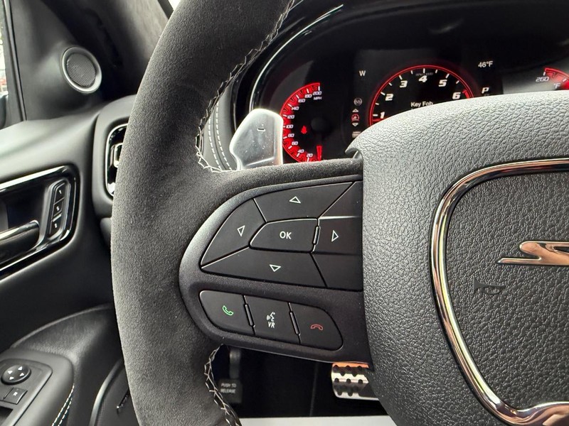 Dodge Durango Vehicle Full-screen Gallery Image 14