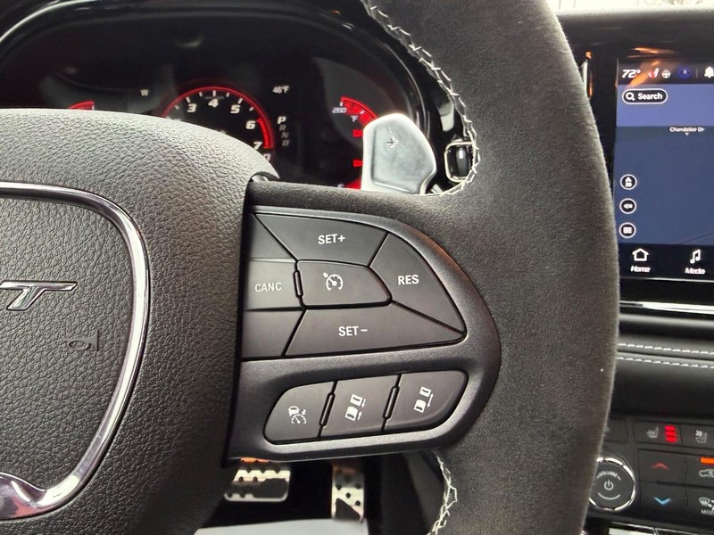 Dodge Durango Vehicle Full-screen Gallery Image 15