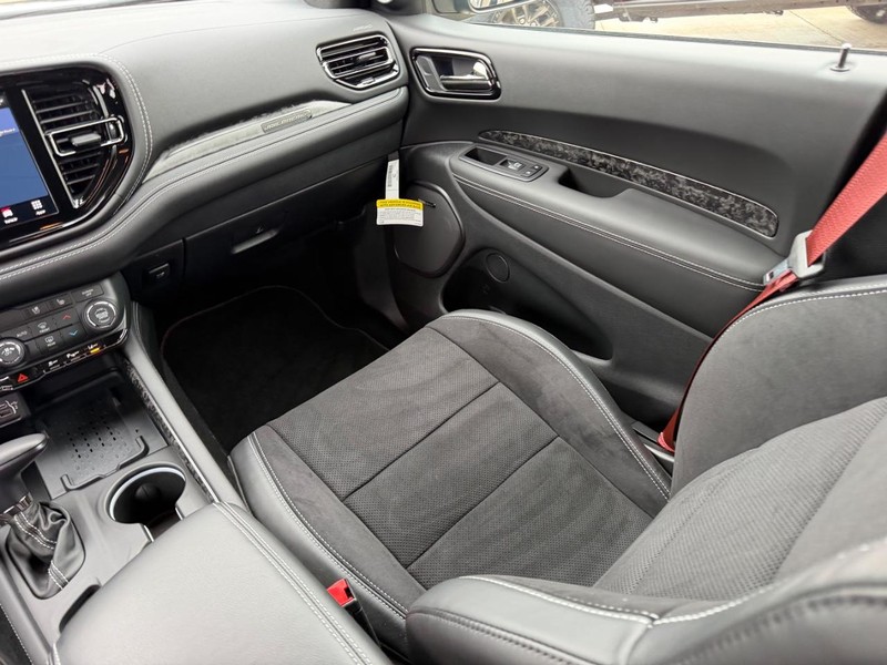 Dodge Durango Vehicle Full-screen Gallery Image 19