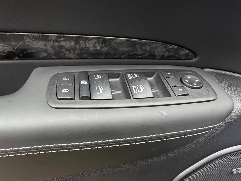 Dodge Durango Vehicle Full-screen Gallery Image 20