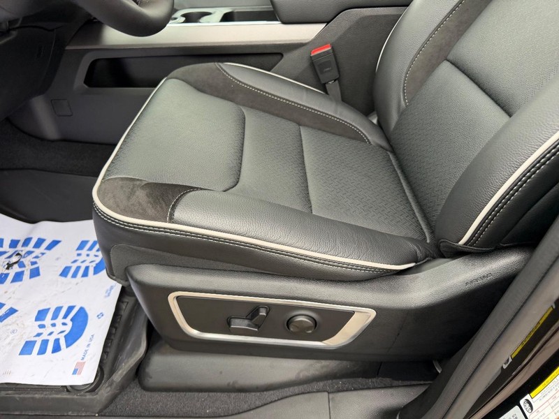 Ram 1500 Vehicle Full-screen Gallery Image 20