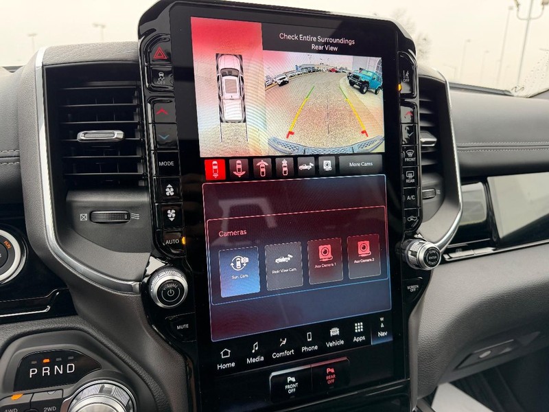 Ram 1500 Vehicle Full-screen Gallery Image 22