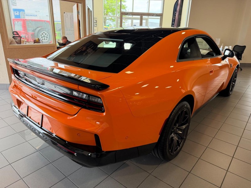 Dodge Charger Vehicle Full-screen Gallery Image 4