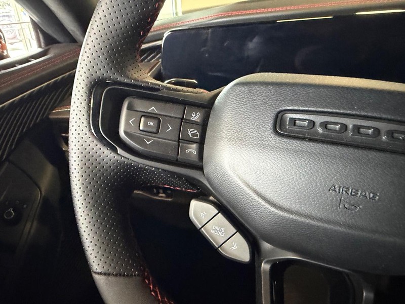 Dodge Charger Vehicle Full-screen Gallery Image 9