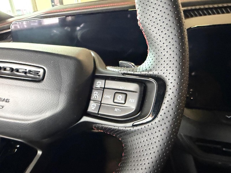 Dodge Charger Vehicle Full-screen Gallery Image 10