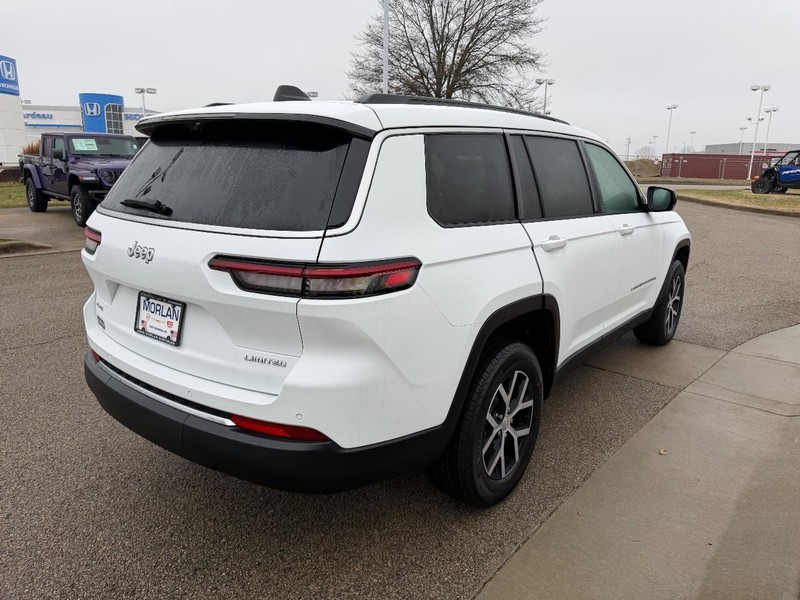 Jeep Grand Cherokee L Vehicle Full-screen Gallery Image 4