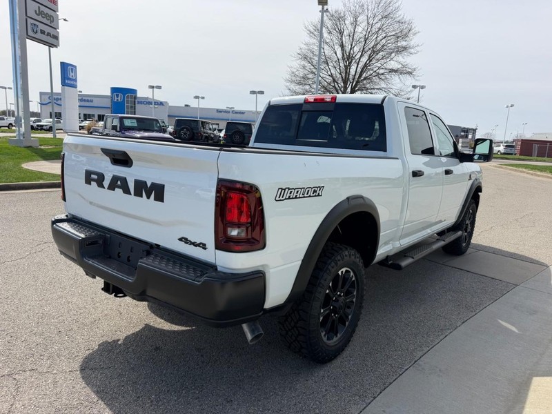 Ram 2500 Vehicle Full-screen Gallery Image 4