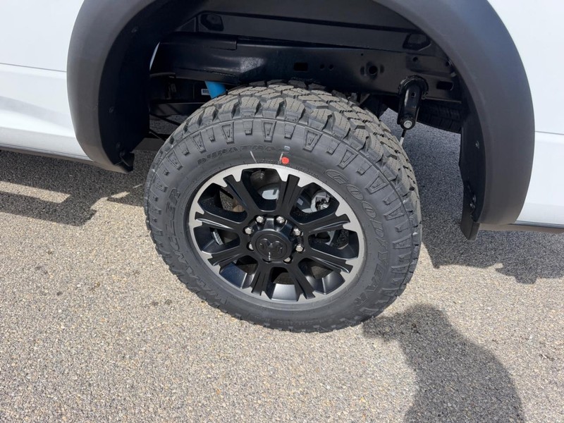 Ram 2500 Vehicle Full-screen Gallery Image 7