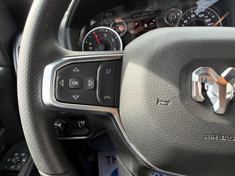 Ram 2500 Vehicle Full-screen Gallery Image 11