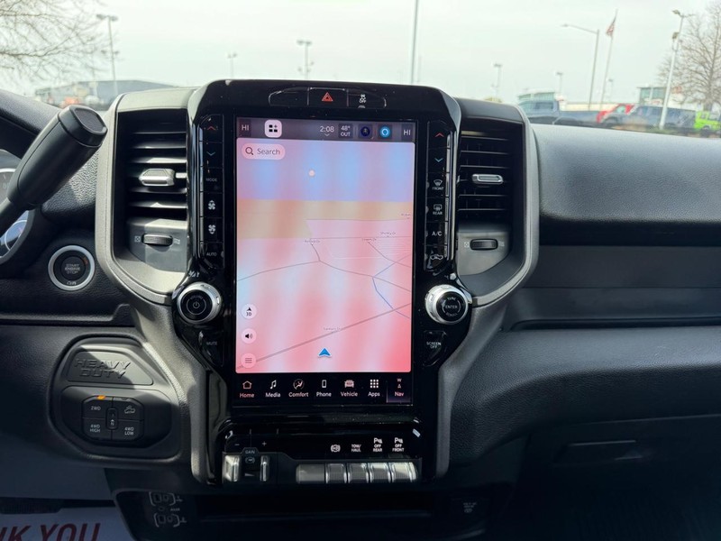 Ram 2500 Vehicle Full-screen Gallery Image 13