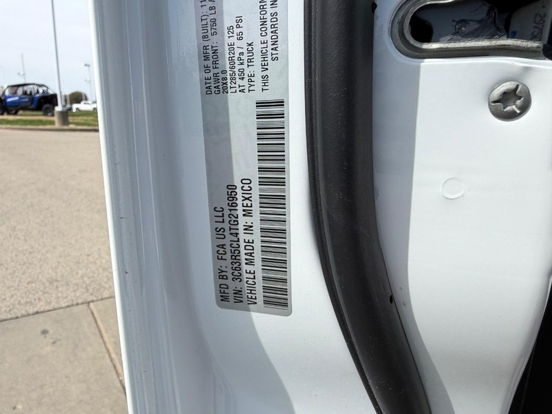 Ram 2500 Vehicle Full-screen Gallery Image 20