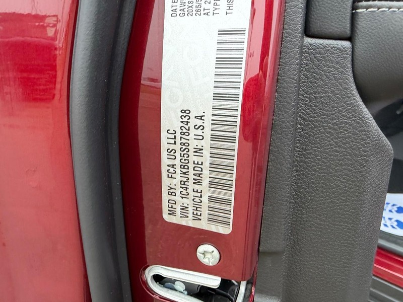 Jeep Grand Cherokee L Vehicle Full-screen Gallery Image 26