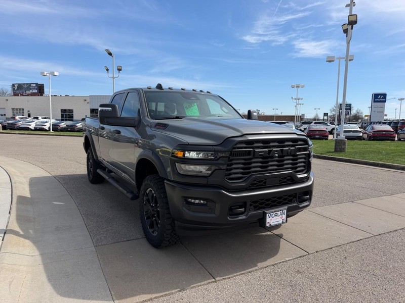 Ram 2500 Vehicle Full-screen Gallery Image 3
