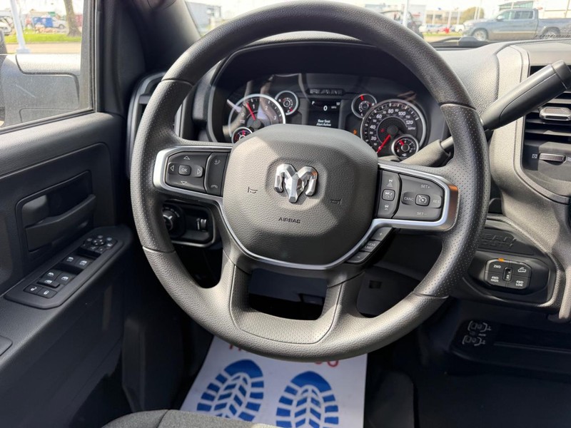 Ram 2500 Vehicle Full-screen Gallery Image 10