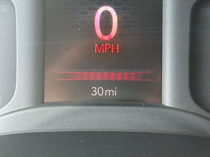 Ram 2500 Vehicle Full-screen Gallery Image 19