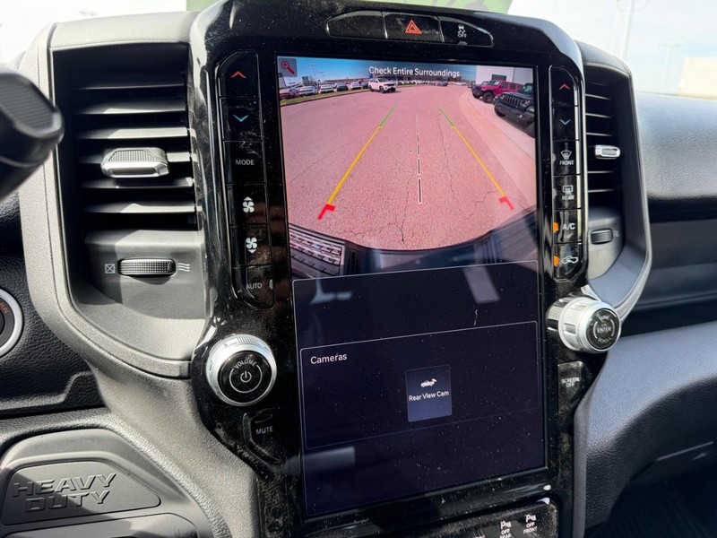 Ram 2500 Vehicle Full-screen Gallery Image 20