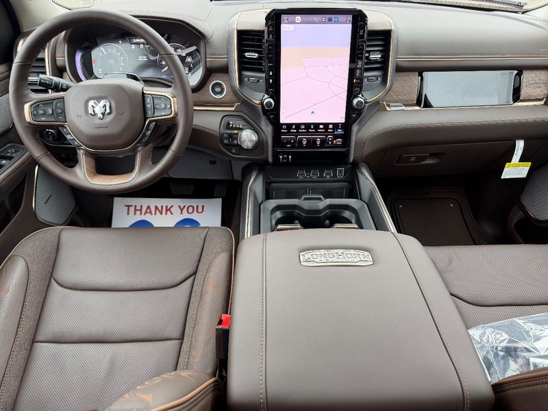 Ram 1500 Vehicle Full-screen Gallery Image 10