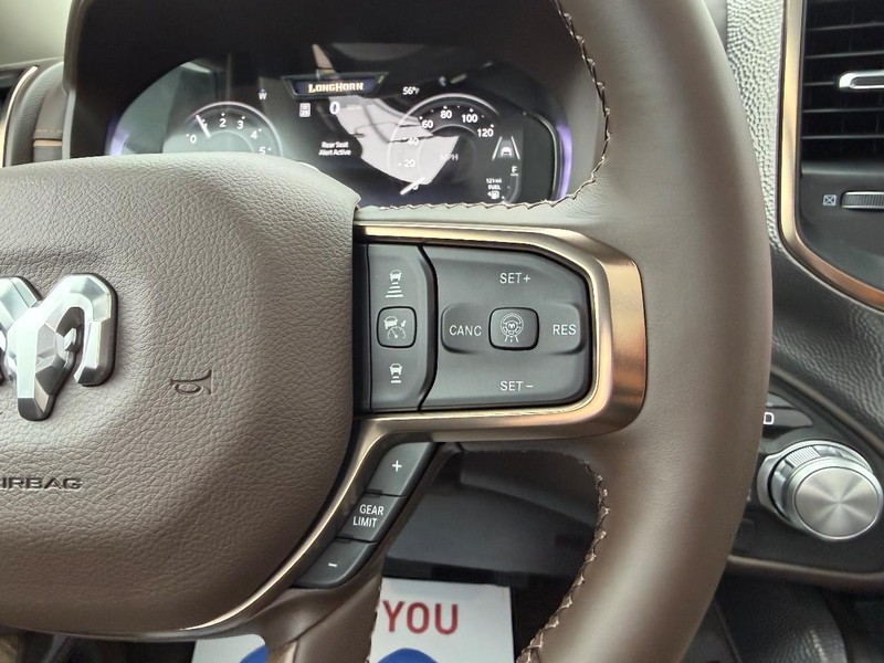 Ram 1500 Vehicle Full-screen Gallery Image 13