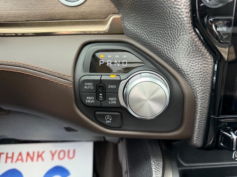 Ram 1500 Vehicle Full-screen Gallery Image 16