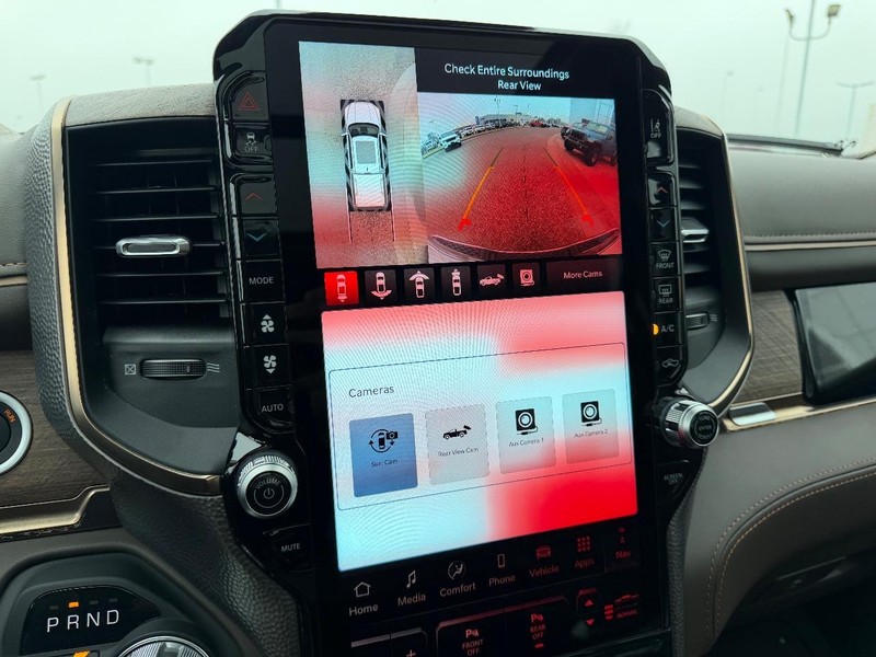 Ram 1500 Vehicle Full-screen Gallery Image 22