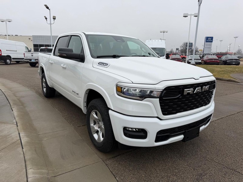 Ram 1500 Vehicle Full-screen Gallery Image 3