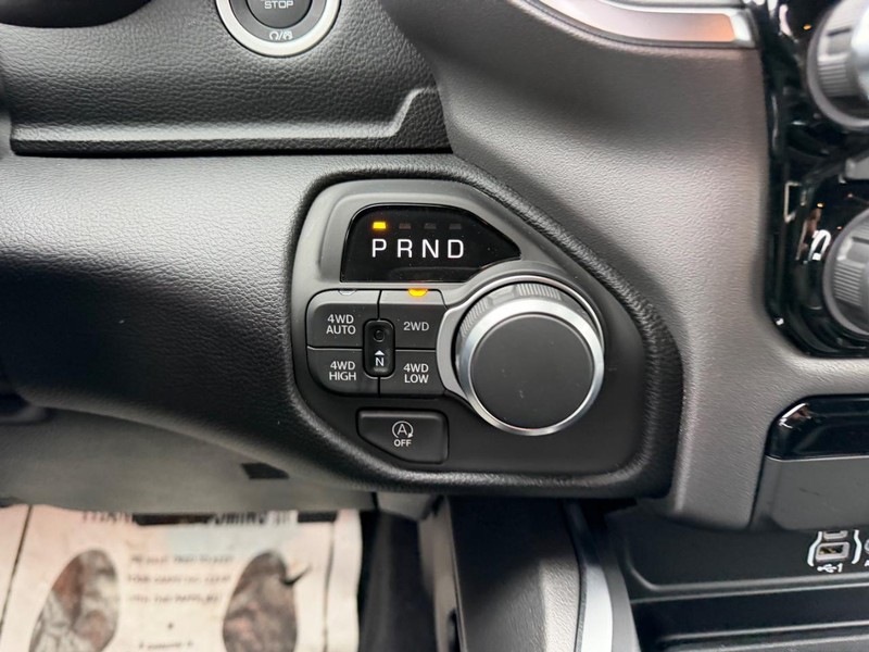 Ram 1500 Vehicle Full-screen Gallery Image 15