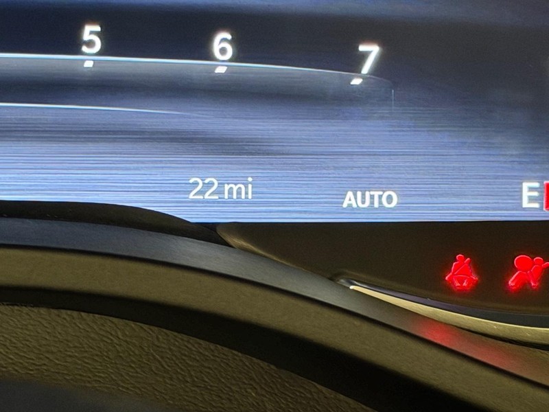 Ram 1500 Vehicle Full-screen Gallery Image 20