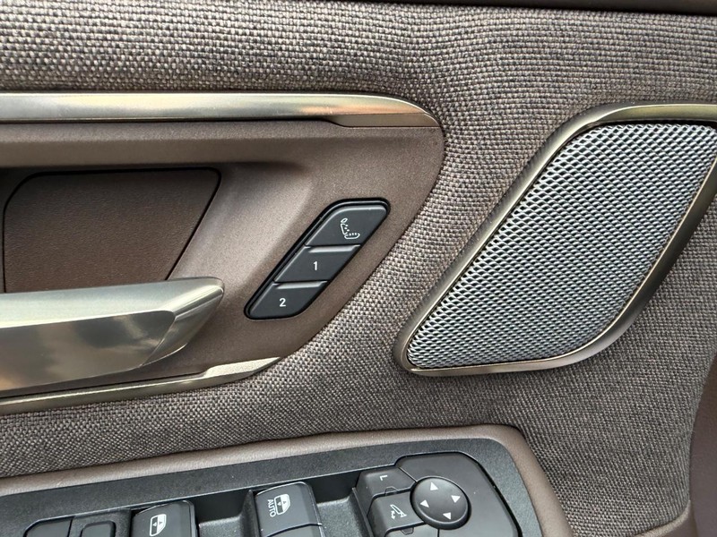 Ram 1500 Vehicle Full-screen Gallery Image 19