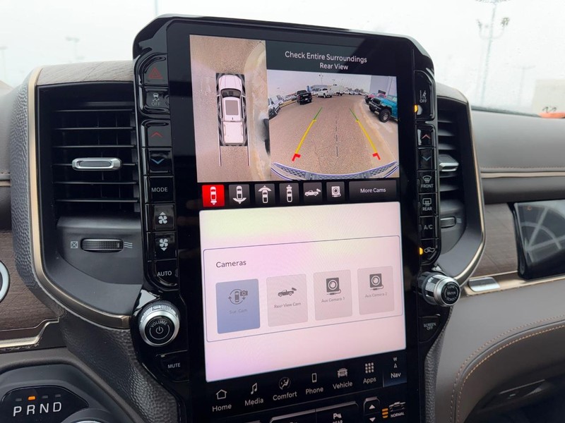 Ram 1500 Vehicle Full-screen Gallery Image 22