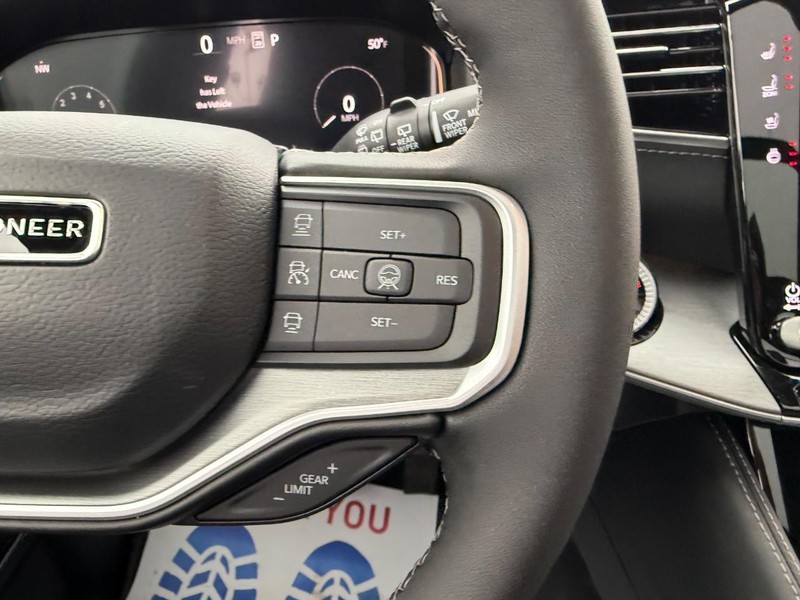 Jeep Grand Wagoneer Vehicle Full-screen Gallery Image 17