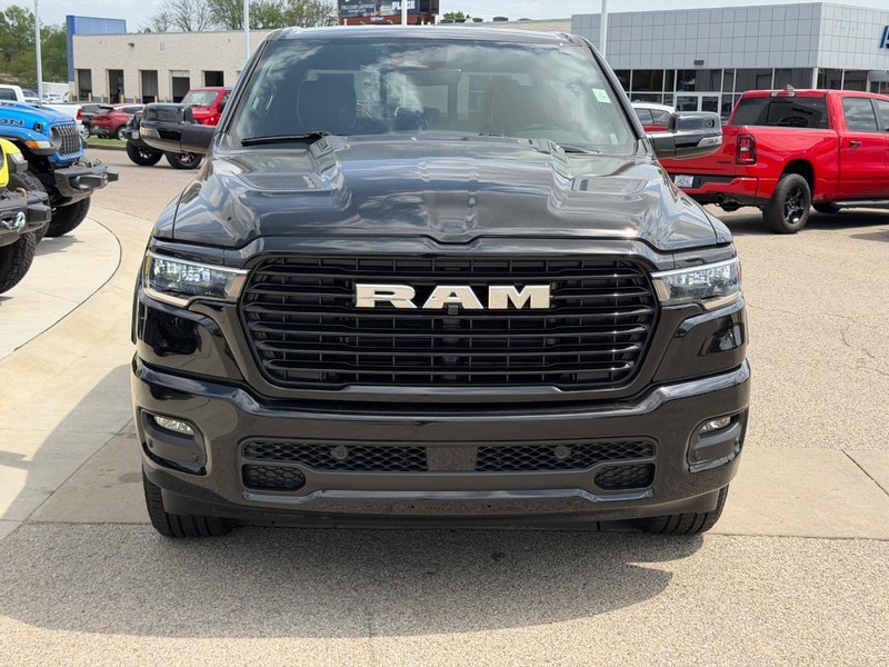 Ram 1500 Vehicle Full-screen Gallery Image 2