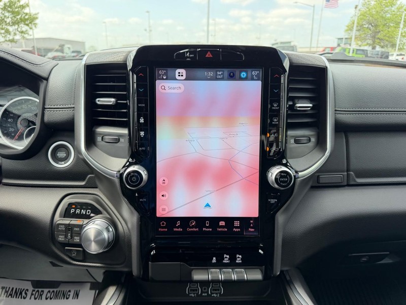 Ram 1500 Vehicle Full-screen Gallery Image 13