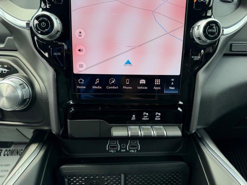 Ram 1500 Vehicle Full-screen Gallery Image 15