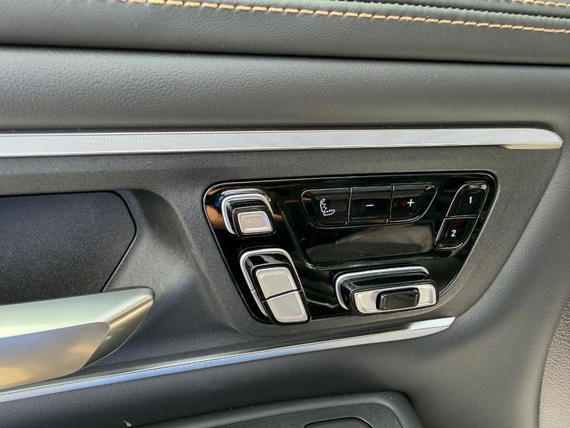 Ram 1500 Vehicle Full-screen Gallery Image 20