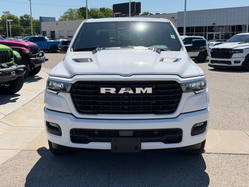 Ram 1500 Vehicle Full-screen Gallery Image 2