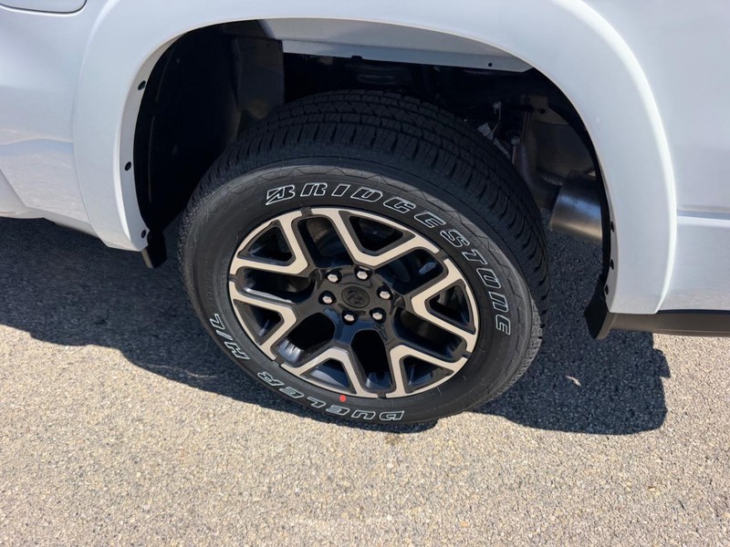 Ram 1500 Vehicle Full-screen Gallery Image 7
