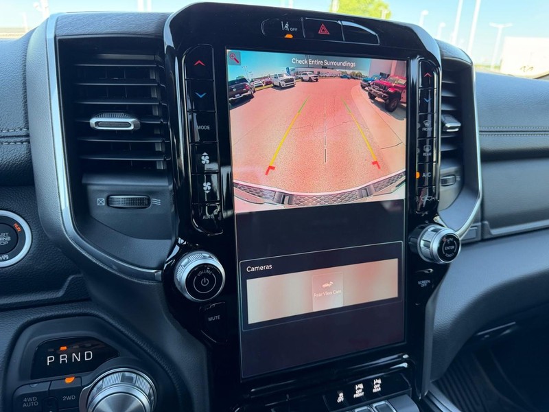 Ram 1500 Vehicle Full-screen Gallery Image 22