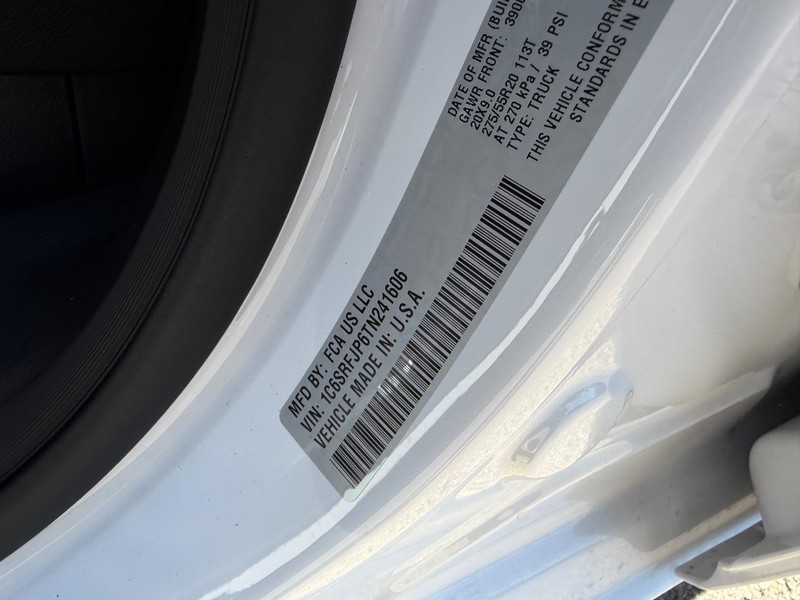 Ram 1500 Vehicle Full-screen Gallery Image 23