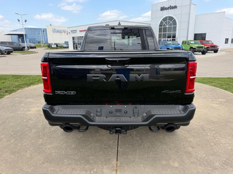 Ram 1500 Vehicle Full-screen Gallery Image 5