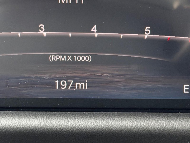 Jeep Grand Wagoneer Vehicle Full-screen Gallery Image 24