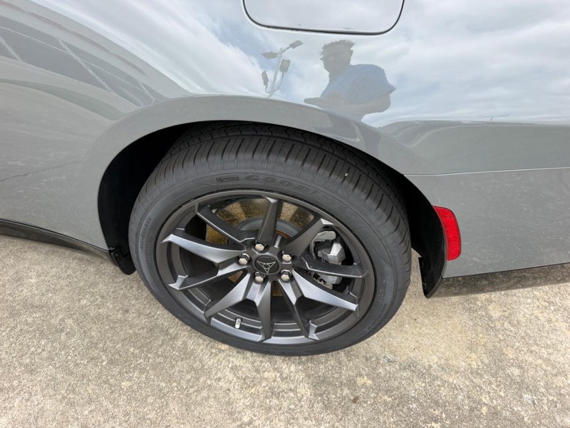 Dodge Charger Vehicle Full-screen Gallery Image 8