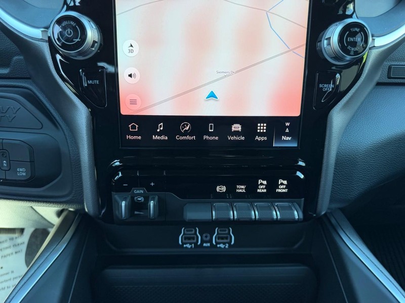 Ram 2500 Vehicle Full-screen Gallery Image 15