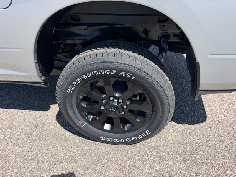 Ram 2500 Vehicle Full-screen Gallery Image 7