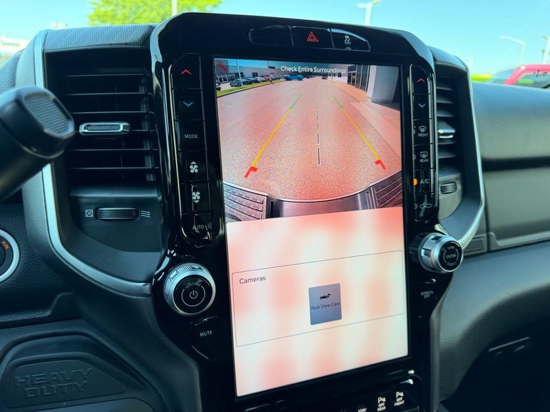 Ram 2500 Vehicle Full-screen Gallery Image 20