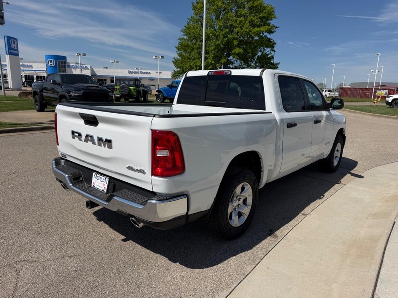 Ram 1500 Vehicle Full-screen Gallery Image 4