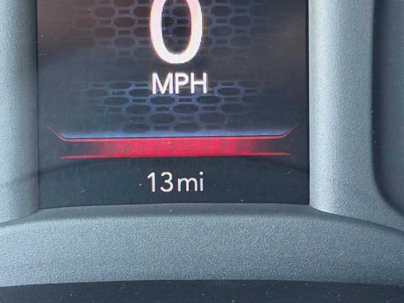 Ram 1500 Vehicle Full-screen Gallery Image 19